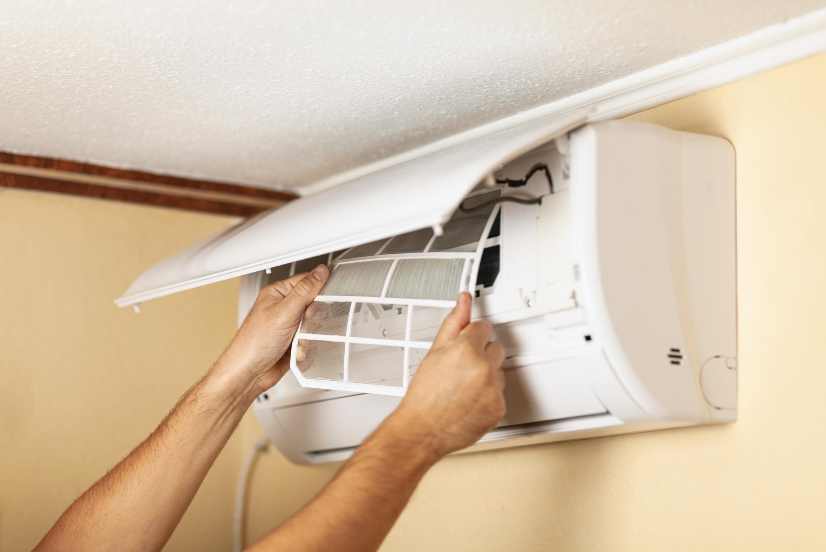air conditioner maintenance and filter cleaning at 2026 03 25 07 26 28 utc Large
